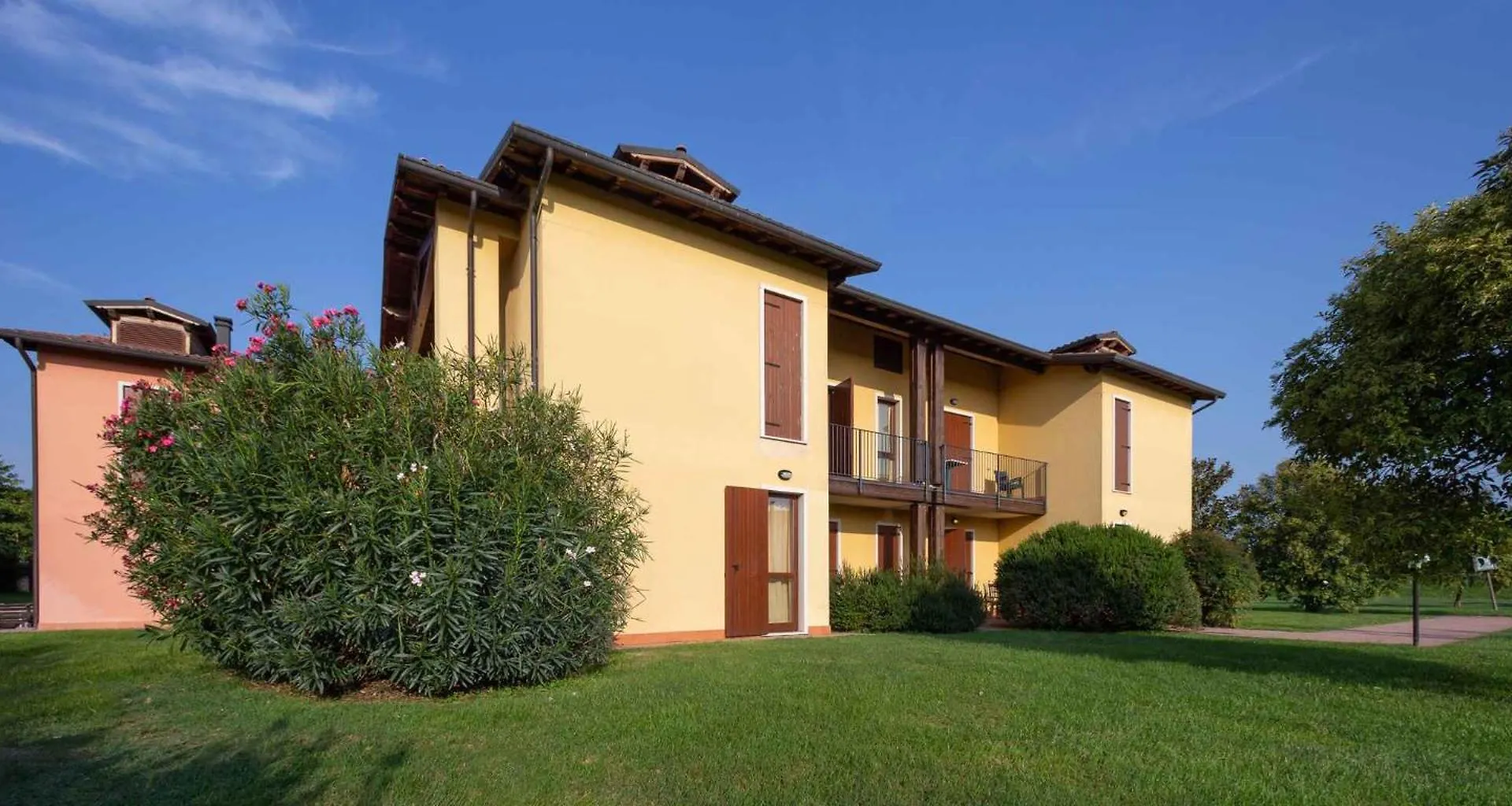 Apartment In Peschiera Del Garda 22083