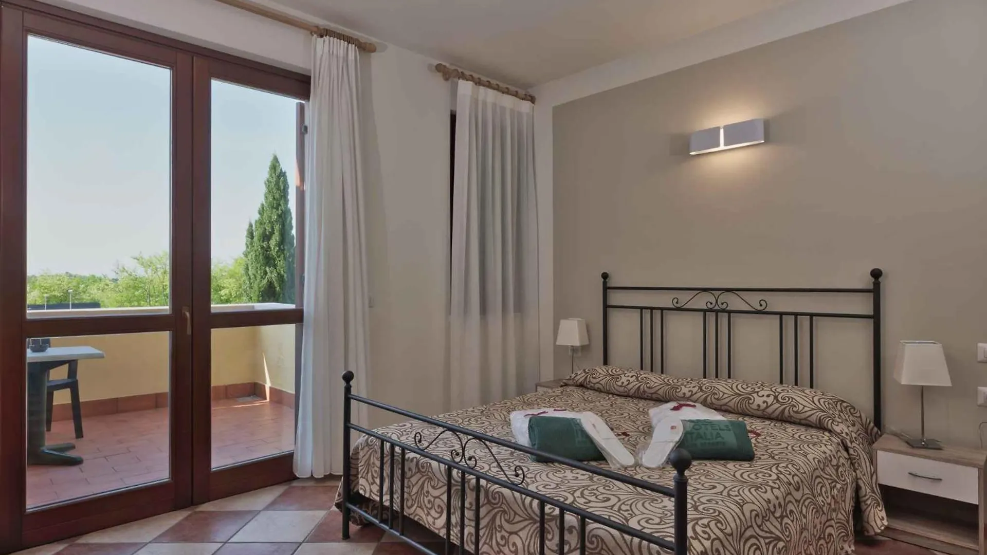 Apartment In Peschiera Del Garda 22083