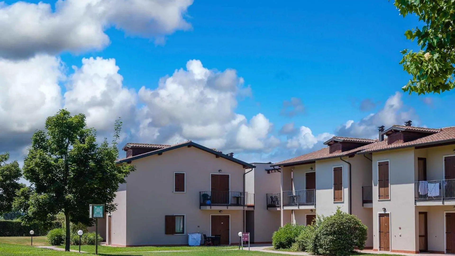 Apartment In Peschiera Del Garda 22083