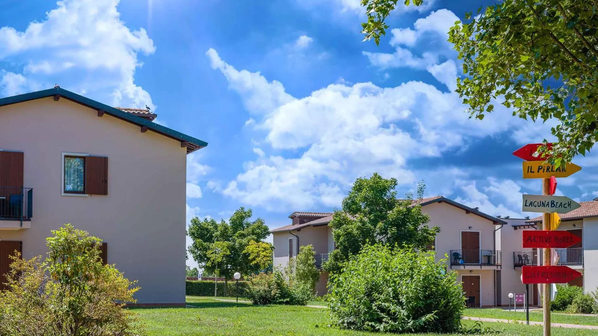 Apartment In Peschiera Del Garda 22083